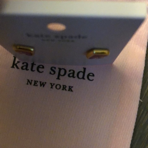 Kate Spade NWT everyday spade earrings♠️❤️🔥 - Picture 5 of 7